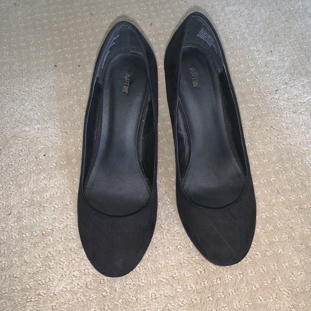 Apt. 9 Black Wedges